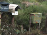 mailbox-05.jpg (93157 bytes)