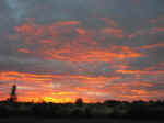 uluru-sunset-19.jpg (40033 bytes)