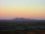 uluru-sunset-20.jpg (37281 bytes)
