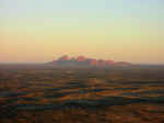 uluru-sunset-22.jpg (44870 bytes)