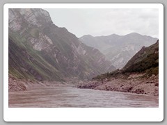 Cruising down the Yangtze River