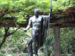 castle09.JPG (116074 bytes)
