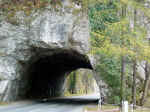 tunnel.jpg (131664 bytes)