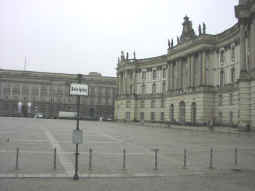 Pb260013.jpg (44690 bytes)