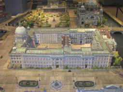 Pb260017.jpg (64309 bytes)