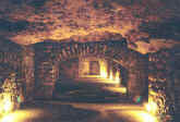 Castle-cave01.jpg (54308 bytes)