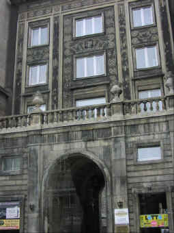 Pb300093.jpg (81886 bytes)