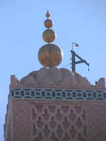 mosque03.jpg (35957 bytes)