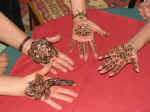 henna11.jpg (73680 bytes)