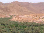 todra valley08.jpg (88859 bytes)