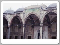 Another building in the palace area